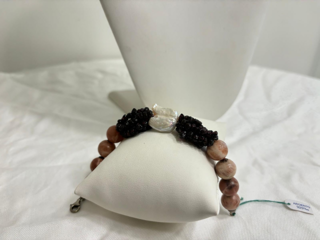 Bracciale in Sunstone, Granato e Perle di Scaramazza