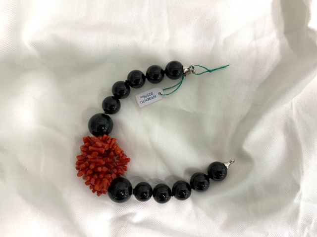 Bracciale in Onice e Corallo