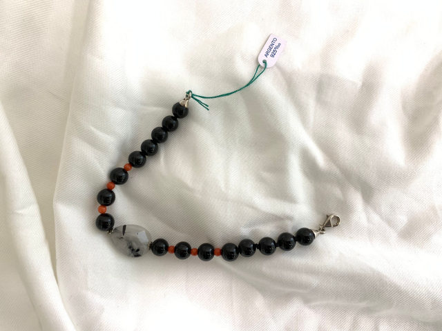 Bracciale in Onice Nera, Corallo Bambù e Quarzo Rutilato