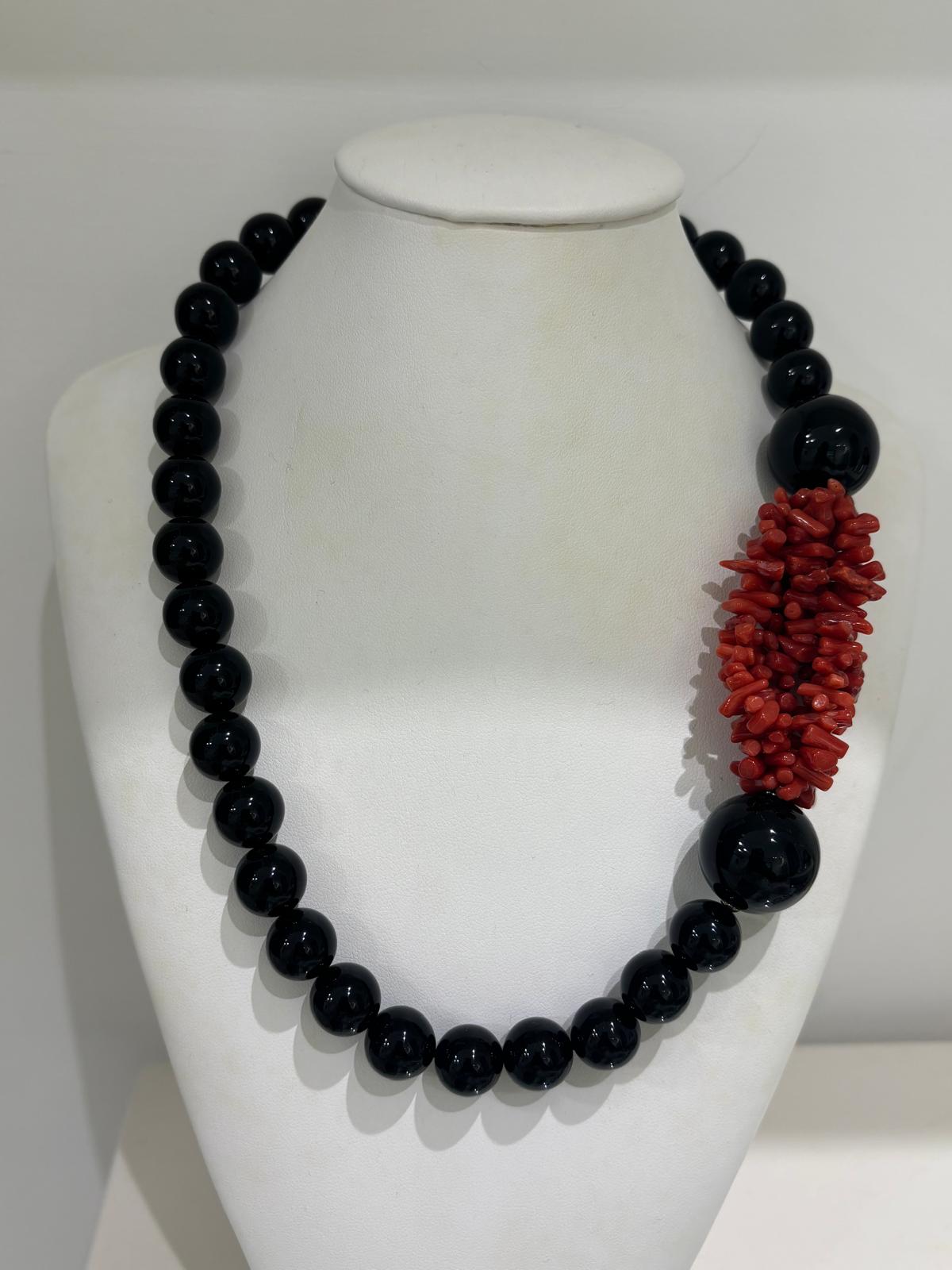 Collana in Argento con Corallo Sardo e Onice Nera