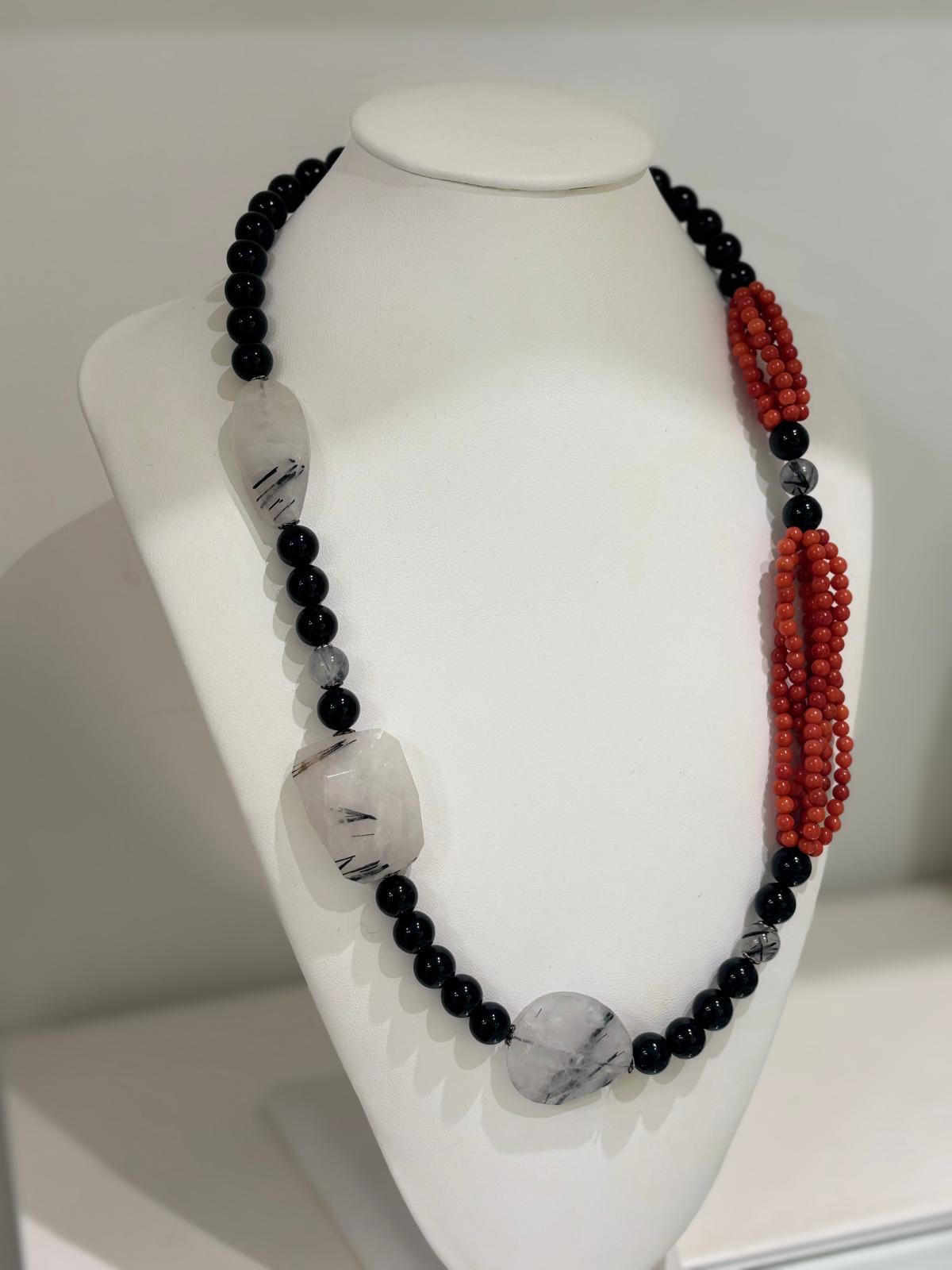 Collana in Corallo, Onice e Quarzo Rutilato