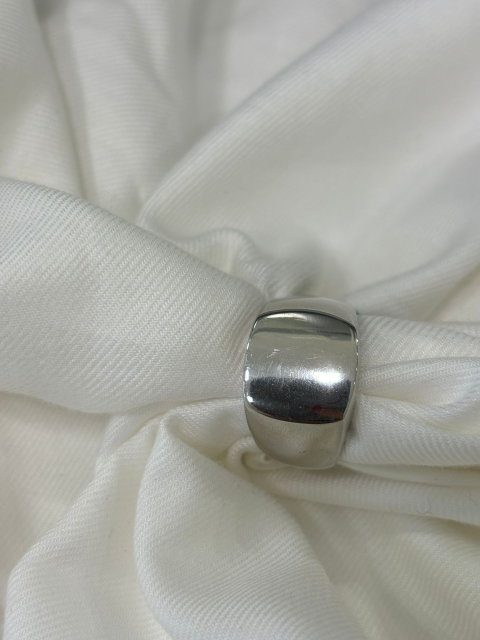 Anello in argento con incisione