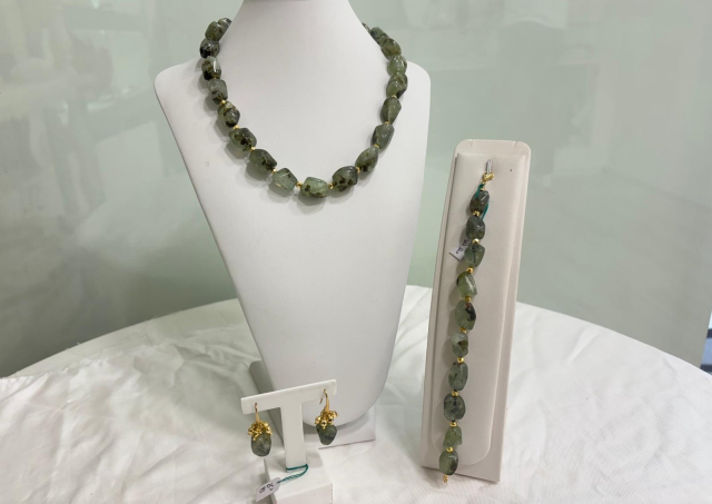 Parure Quarzo Verde Tormalinato