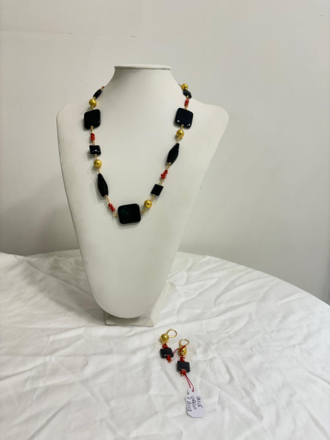 Parure Onice Nera e corallo cerasuolo