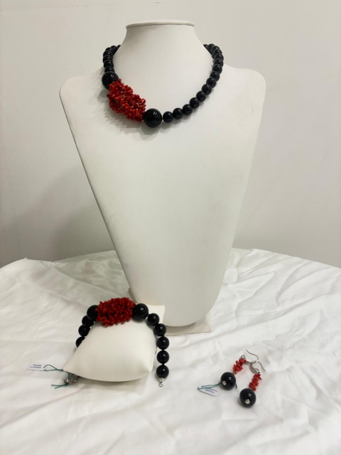 Parure Onice Nera e Corallo Sardo