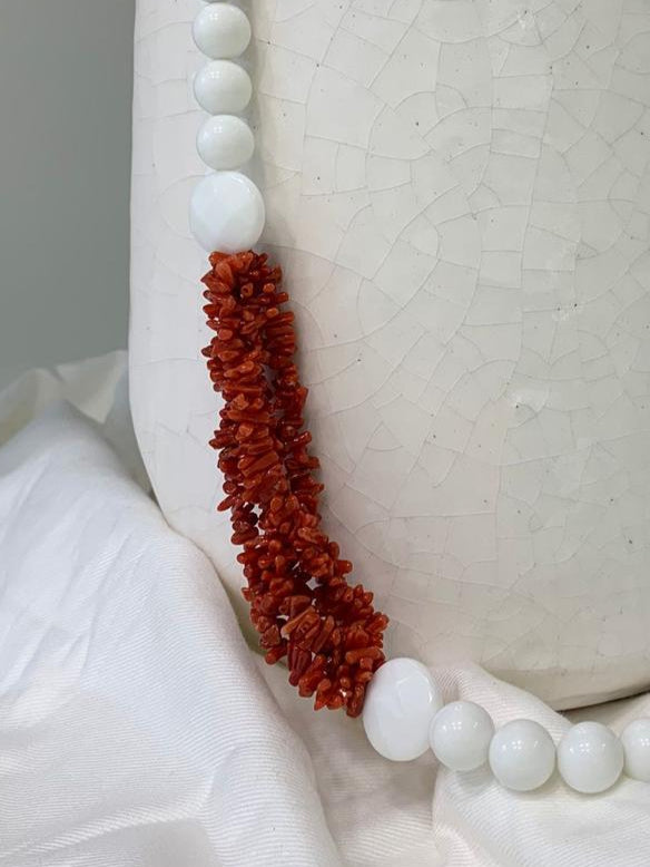 Collana in Agata Bianca e Corallo Sardo