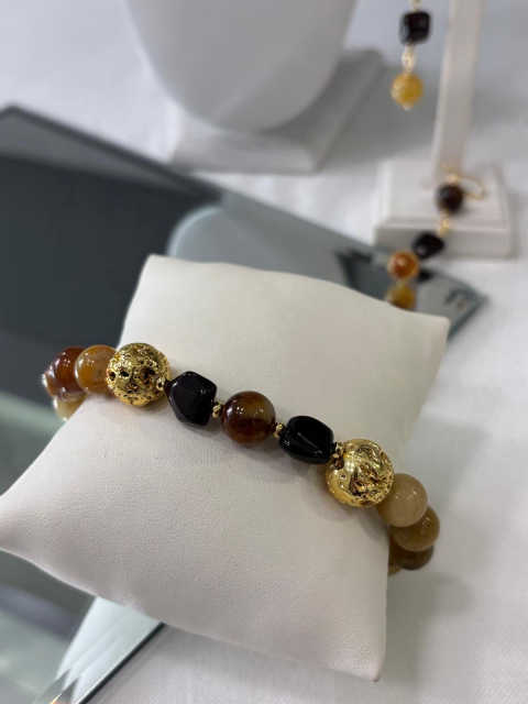 Bracciale Giada Szowou, Granato e Pietra Lavica Dorata