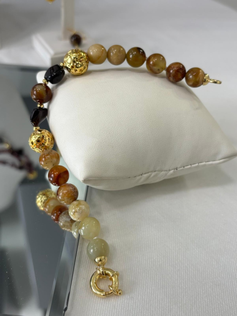 Bracciale Giada Szowou, Granato e Pietra Lavica Dorata
