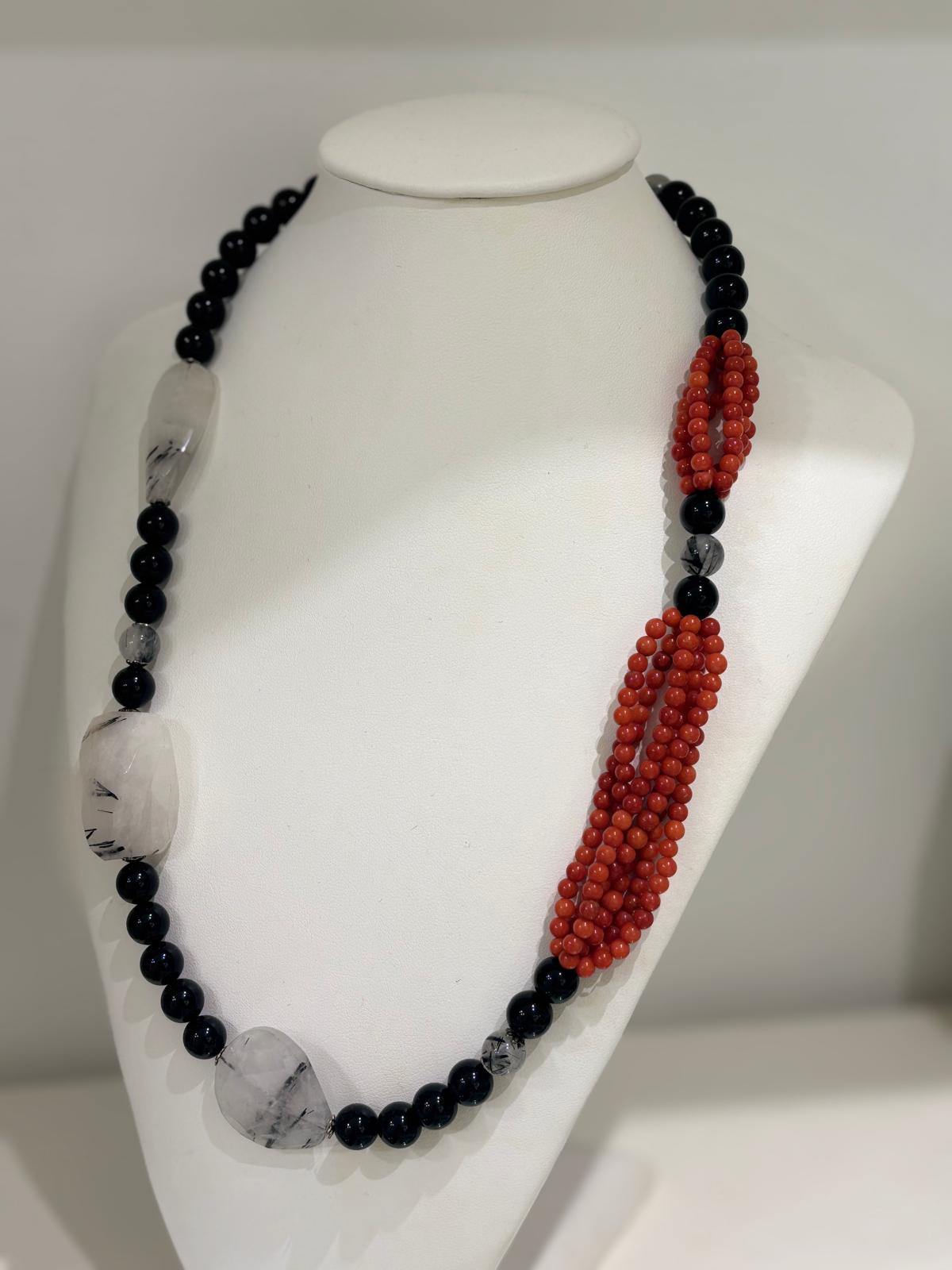 Collana in Corallo, Onice e Quarzo Rutilato