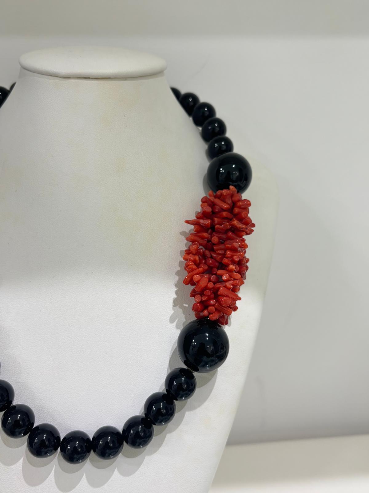 Collana in Argento con Corallo Sardo e Onice Nera