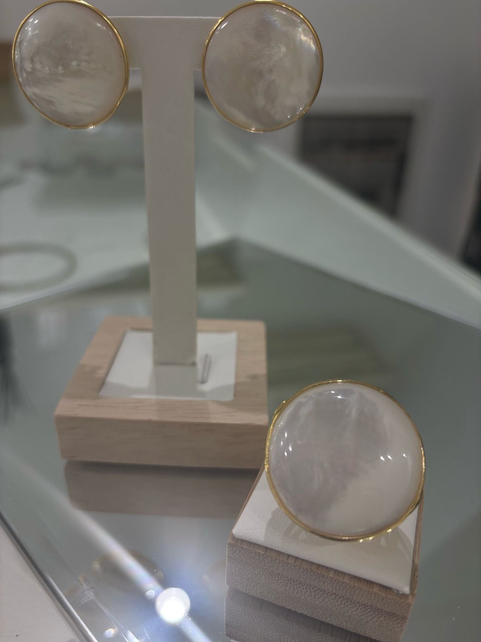 Anello in Madreperla