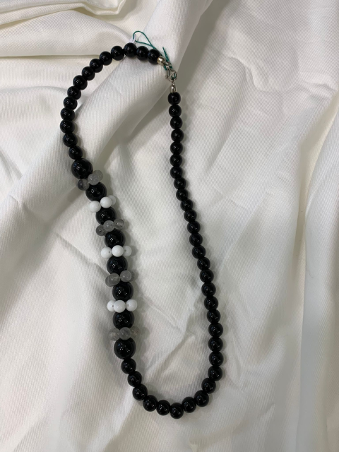 Collana in Onice Nera, Agata Bianca e Quarzo Grigio