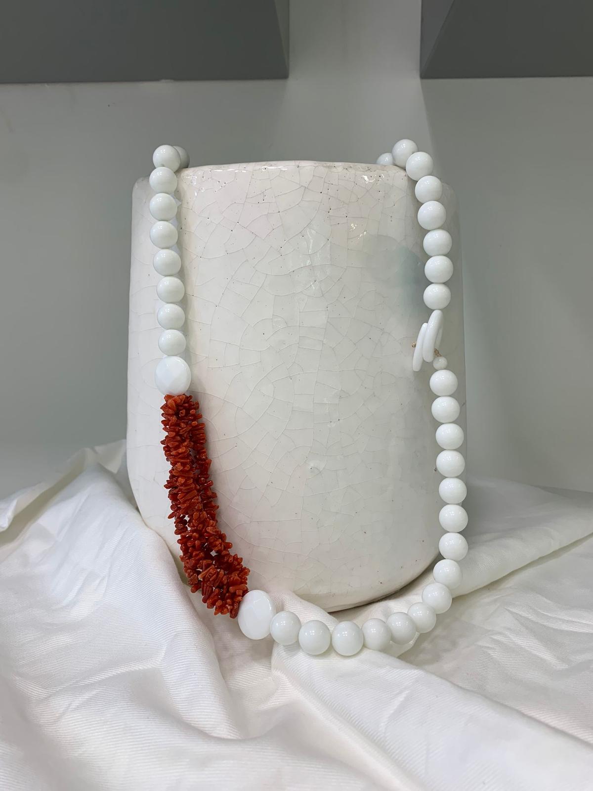 Collana in Agata Bianca e Corallo Sardo