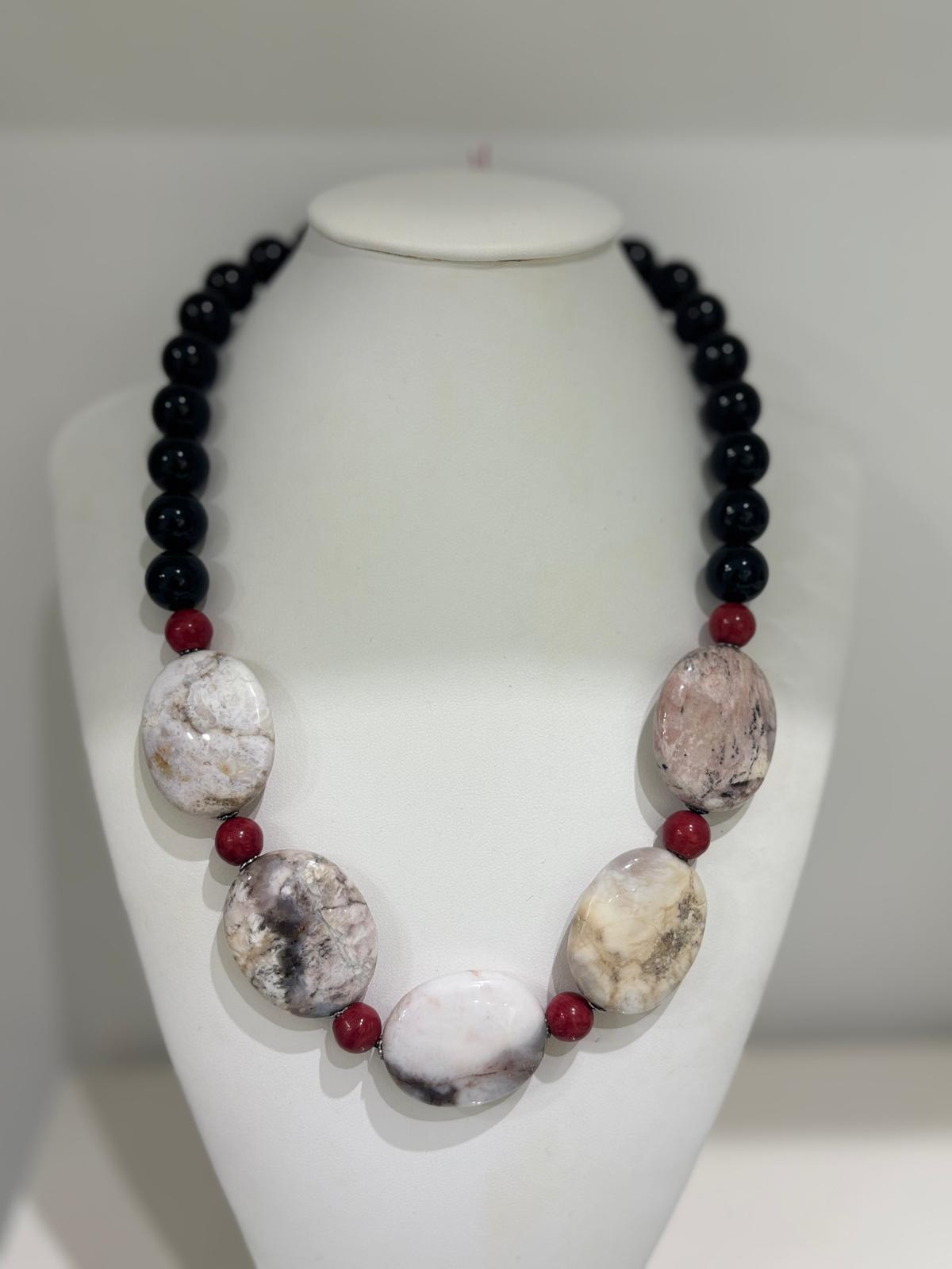 Collana in Agata Pazza, Corallo Bambù e Onice Nera