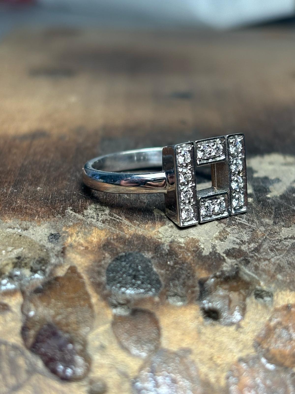 Anello quadrus