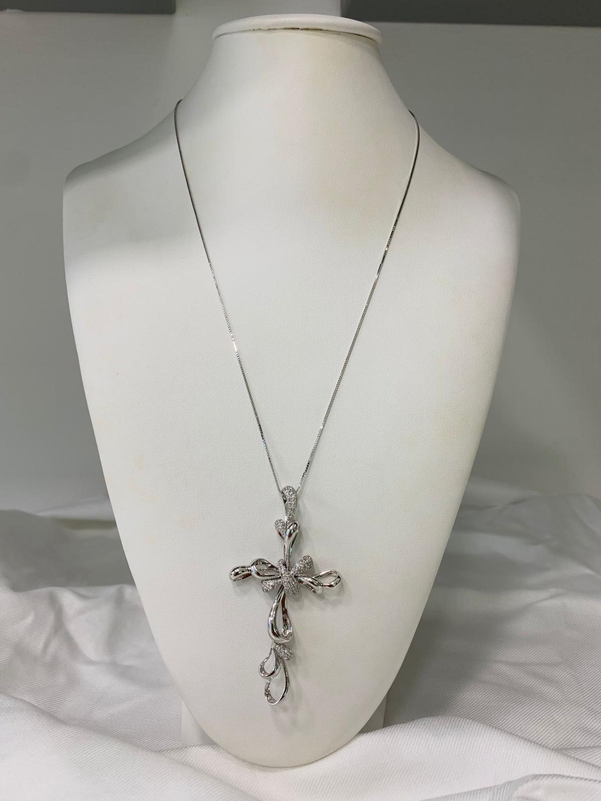 Collana con Pendente a Croce