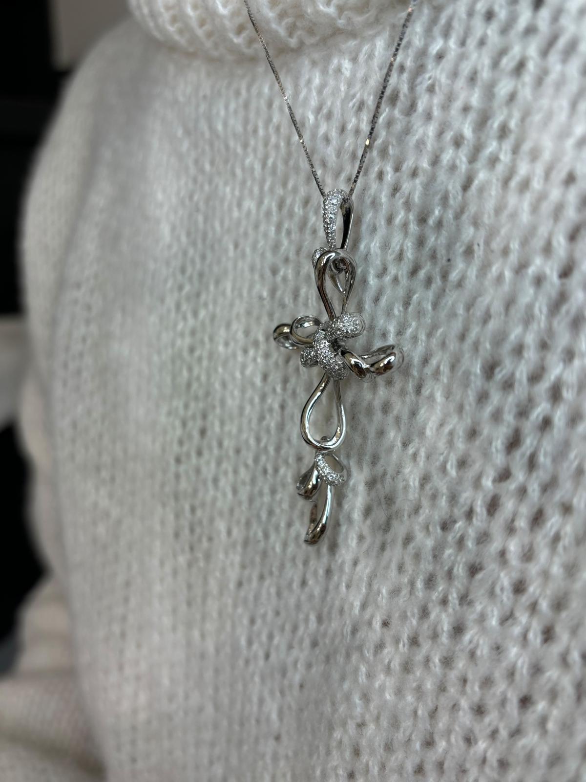 Collana con Pendente a Croce
